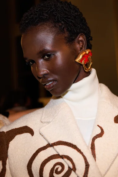 Look 13